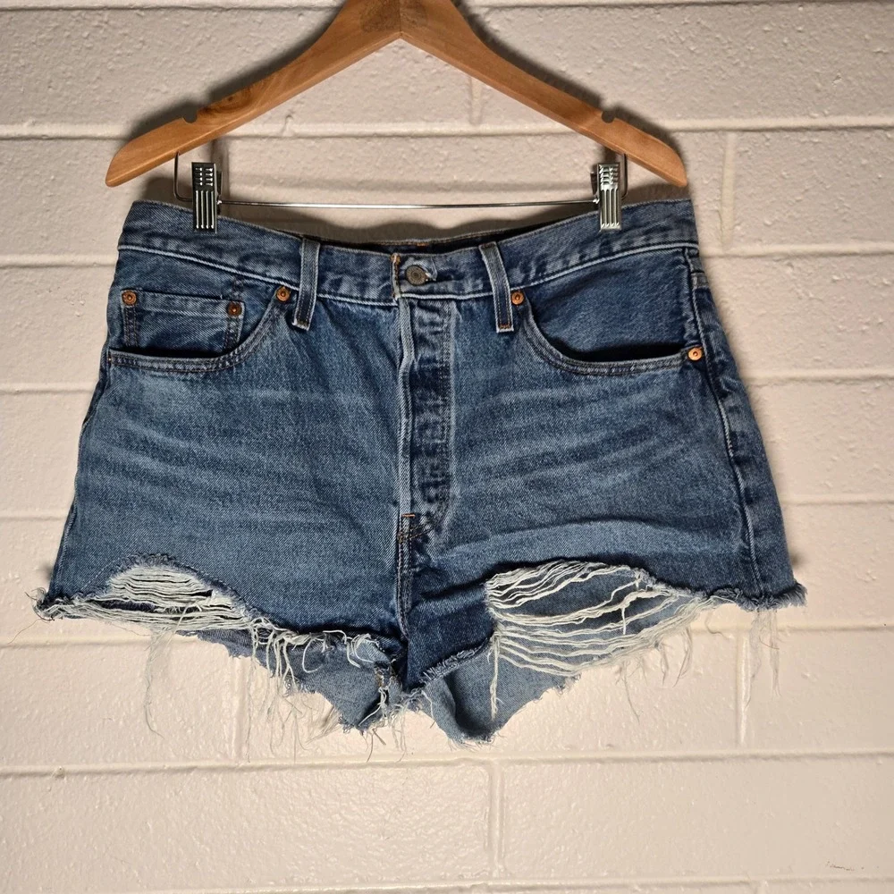 Levi's 501 Original Cut Off Denim Shorts 33 Blue Distressed High Rise Festival‎